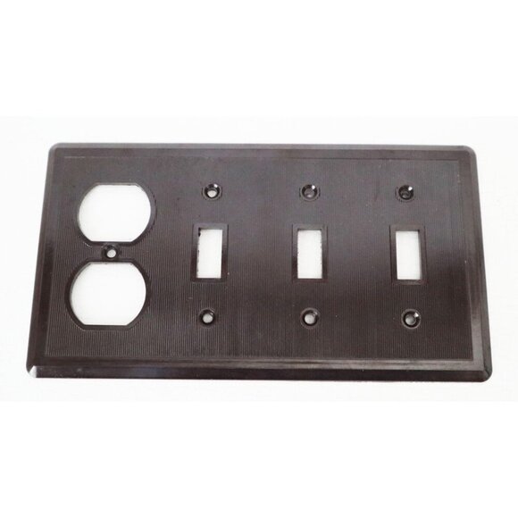 Vintage Bakelite 3 Toggle Switch And Socket Plate Outlet - Picture 2 of 3